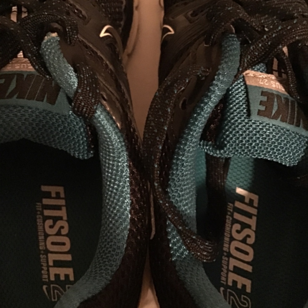 🤫Nike’s women’s FitSole2, new cond. see pics. size 6.5, super clean/lightweigh - Picture 6 of 6